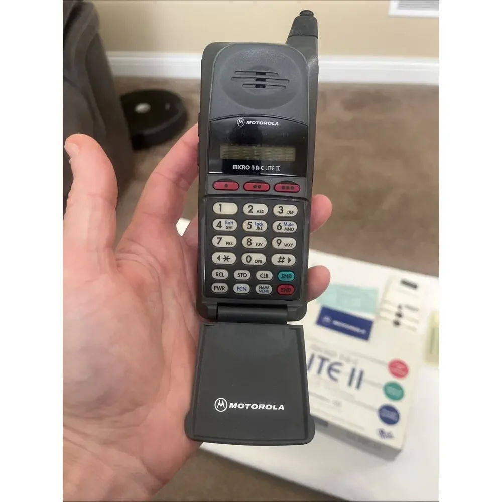Motorola Micro TAC Ultra Lite II Cell Phone Flip Vintage With Original Box ETC